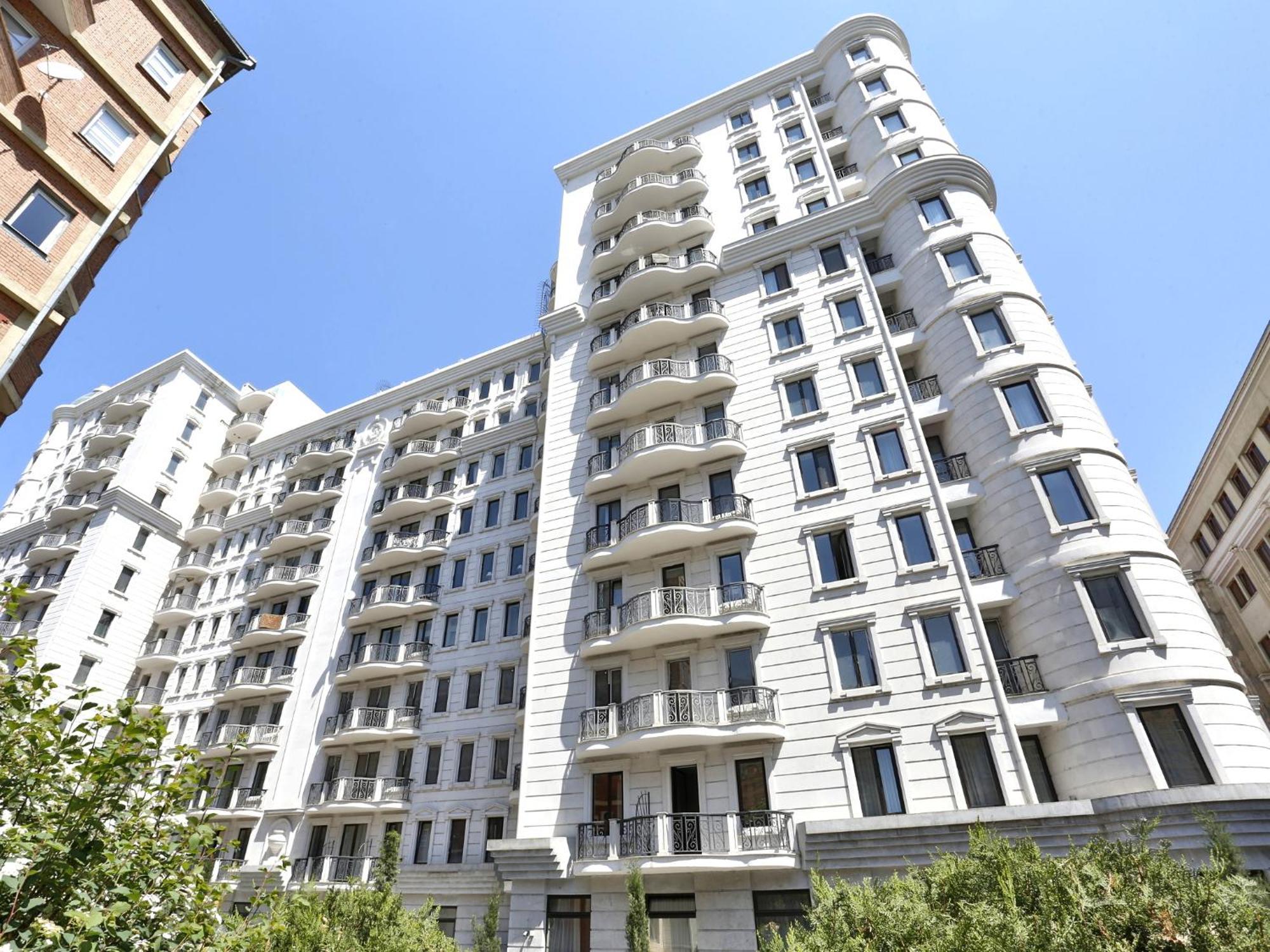 The Grand Apartment Lll Tbilisi Exterior photo